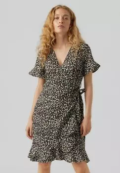 Летнее платье Vero Moda