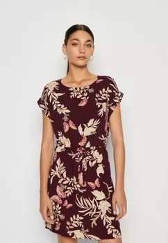 Летнее платье Vero Moda