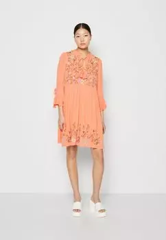 Летнее платье YAS