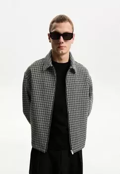 Летняя куртка RUSTIC Bershka, черный