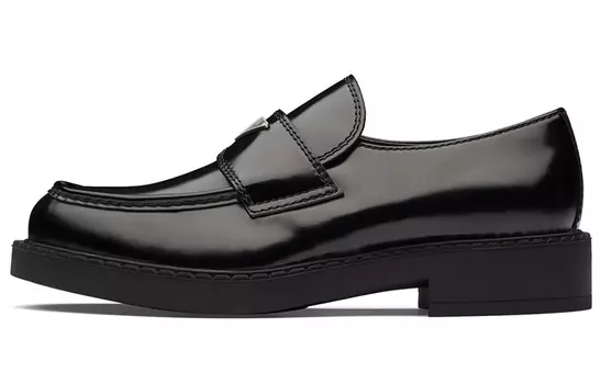 Лоферы Prada из матовой кожи, чёрный (размер RU 38)