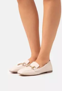 Лоферы Tamaris