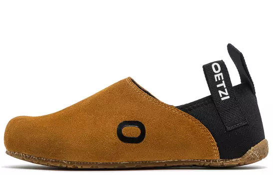 Лоферы унисекс коричневые с черными буквами Oetzi