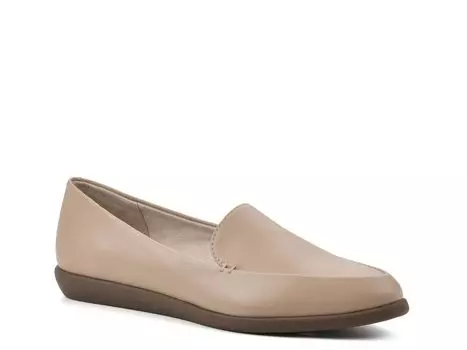 Лоферы White Mountain с миндалевидным носком, бежевый