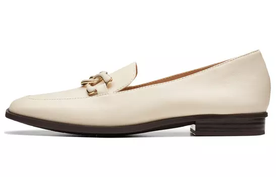 Лоферы женские белые Clarks