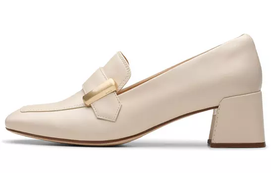 Лоферы женские белые Clarks