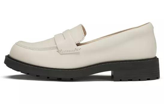 Лоферы женские белые Clarks