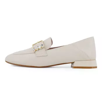 Лоферы женские белые Tranoi