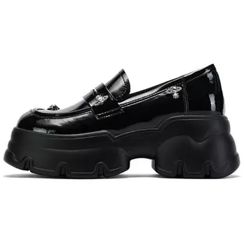 Лоферы женские черный Daphne