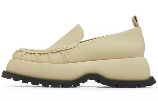 Лоферы женские низкие желтые Charles&Keith