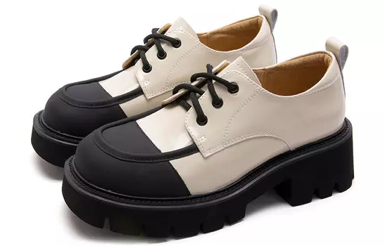 Лоферы женские с низким верхом, цвет белый/черный Anthony Miles