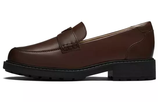 Лоферы женские светло-коричневые Clarks