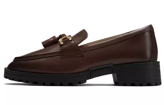 Лоферы женские темно-коричневые Clarks