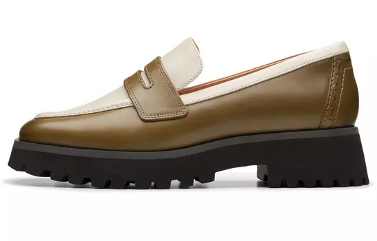 Лоферы женские зеленые Clarks