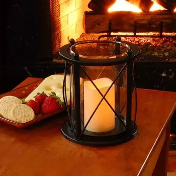 LumaBase Ураган из металла и стекла со светящейся свечой