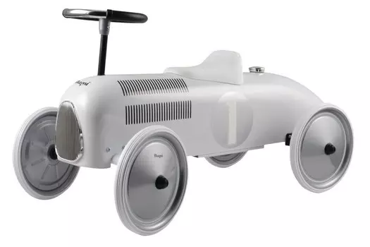 Магни, металлический райдер, белый гоночный автомобиль Magni