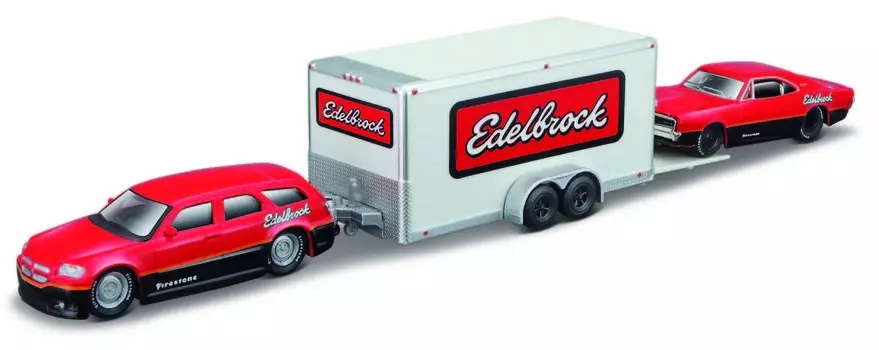 Maisto, коллекционная модель 11404 Dodge Magnum R/T 2006 г. + прицеп + Dodge Charger R/T 1969 г., 1:64