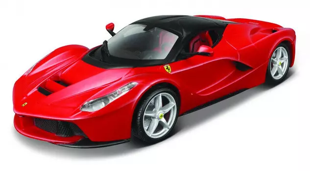 Maisto, коллекционная модель Ferrari La Ferr Red, сборка 1/24.
