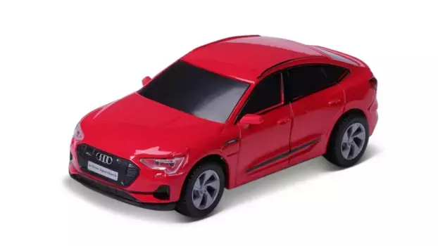Maisto Tech Audi E-tron (Bluetooth 50) (2,4 ГГц) USB