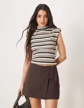 Майка ASOS DESIGN с высоким воротом и подплечниками цвета верблюжьей шерсти и черной полоской