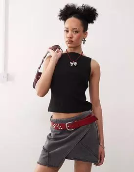 Майка-лодочка COLLUSION черного цвета с отделкой в рубчик