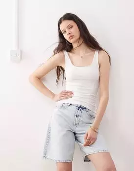 Майка Weekday с квадратным вырезом и глубоким вырезом на спине белого цвета