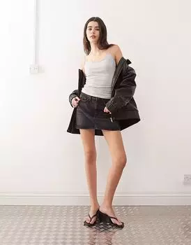 Майка Weekday с узкими бретелями серого меланжевого цвета