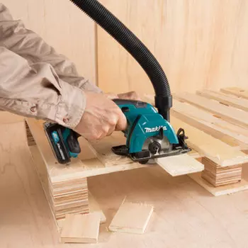 Циркулярная пила Makita HS301DSME, 85 мм + два аккумулятора 12V/4.0Ah, зарядное устройство