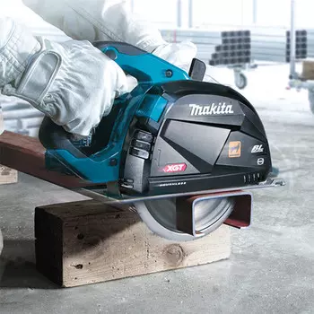 Дисковая пила по металлу Makita CS002GZ01, 67 мм