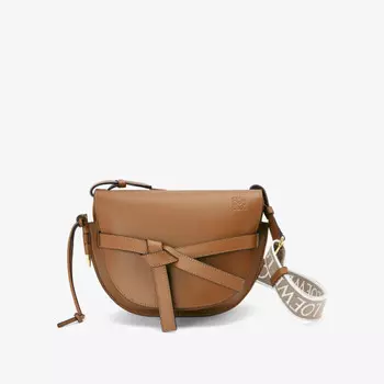 Маленькая кожаная сумка через плечо gate Loewe, цвет tan