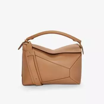 Маленькая кожаная сумка через плечо puzzle edge Loewe, цвет toffee