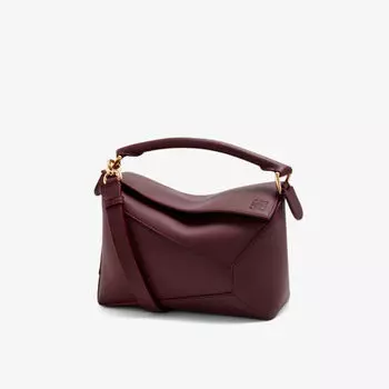 Маленькая кожаная сумка через плечо puzzle Loewe, цвет dark burgundy