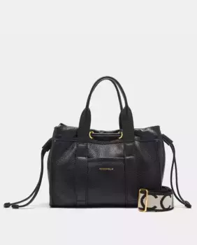 Маленькая кожаная сумка-шоппер из коллекции 2day Signature Coccinelle, черный