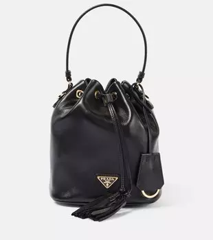 Маленькая кожаная сумка-ведерко Prada, черный