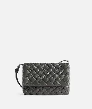 Маленькая мятая сумка-мессенджер Bottega Veneta