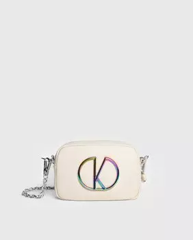Маленькая сумка через плечо цвета экрю и серебряной цепочкой Kalk