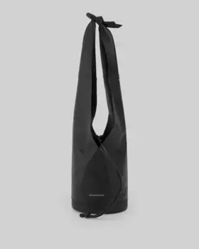 Маленькая женская сумка через плечо на жесткой основе из ответственной кожи Adolfo Dominguez, черный