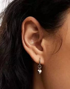 Маленькие серебряные серьги-кольца Ted Baker Harrye с подвесками в виде сердечек