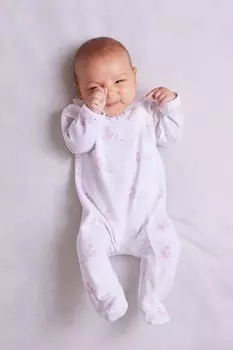 Маленький комбинезон лапину с зайчиками Trotters London, розовый