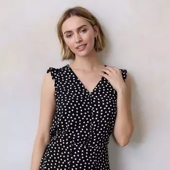 Маленький топ с рюшами на плечах и v-образным вырезом Lc Lauren Conrad, цвет black cheery dot