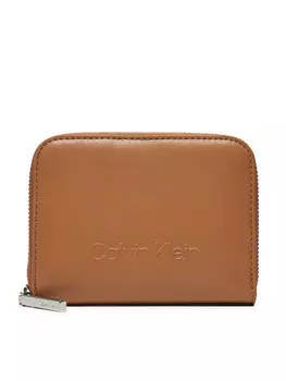 Маленький женский кошелек Calvin Klein Embossed Logo Zip Md K60K612437, коричневый