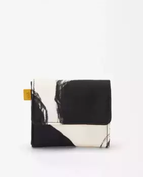 Маленький женский кошелек с клапаном и застежкой на пуговицы с принтами Parfois, мультиколор