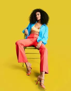 Малиново-красные узкие расклешенные брюки ASOS DESIGN