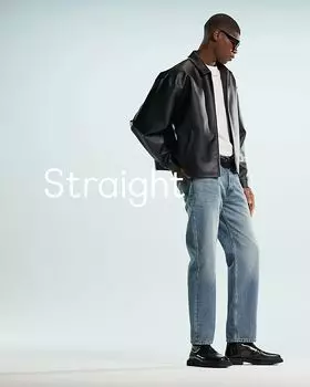 Mango – Джинсы светло-голубого цвета прямого свободного кроя.