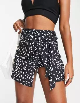 Марлевые шорты с монохромным анималистическим принтом ASOS DESIGN