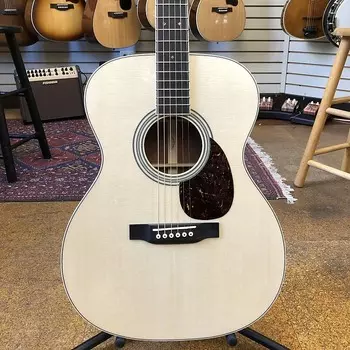 Martin Custom OM-28 Style итальянская альпийская ель / стеганая акустическая бубинга с переплетом из огненного клена, жесткий футляр Custom OM-28 Style Italian Alpine Spruce/Quilted Bubinga Acoustic