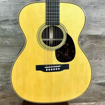 Martin Custom Shop OM Adirondack/WEIR Стареющий тонер с футляром Shop OM Adirondack/WEIR Aging Toner w/case