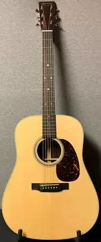 Martin D16E с мягким чехлом