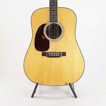 Martin HD-35 LEFT-HANDED — верхняя дека из ели, нижняя дека и обечайка из палисандра, накладка на гриф из черного дерева 10Y18HD35L