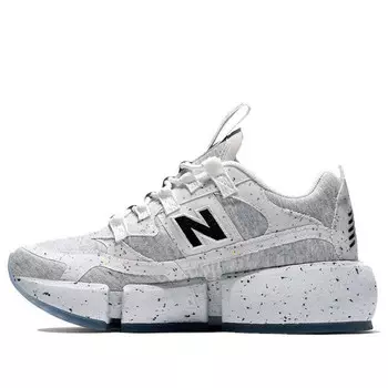 Массивные кроссовки jaden smith x vision racer New Balance, серый